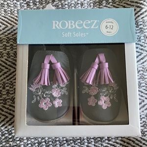 Robeez Gray Wren Soft Soles, Size 6-12M